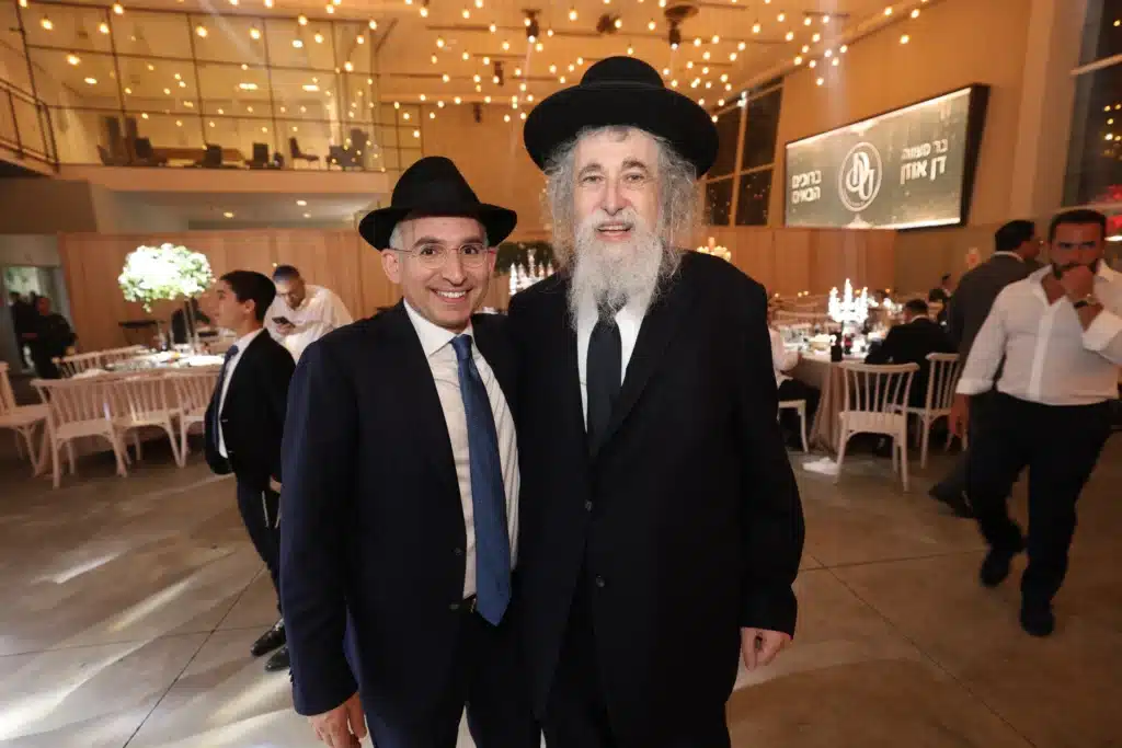 גלריה: מנכ"ל משרד הפנים חגג בר מצווה לבנו - כולם התייצבו גלריה: מנכ"ל משרד הפנים חגג בר מצווה לבנו - כולם התייצבו