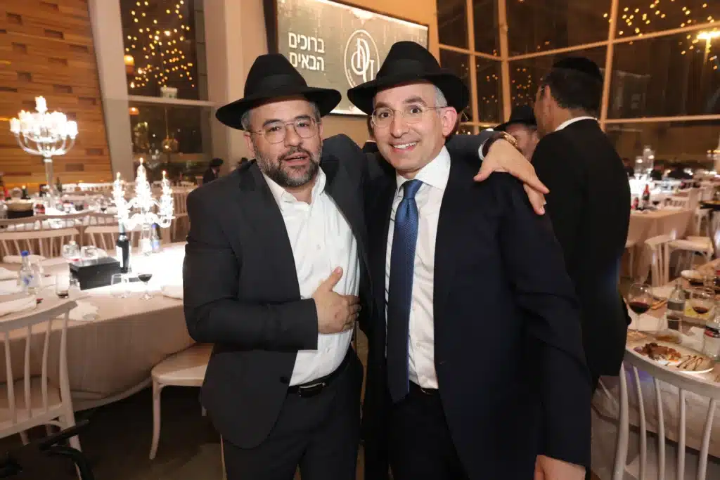 גלריה: מנכ"ל משרד הפנים חגג בר מצווה לבנו - כולם התייצבו גלריה: מנכ"ל משרד הפנים חגג בר מצווה לבנו - כולם התייצבו