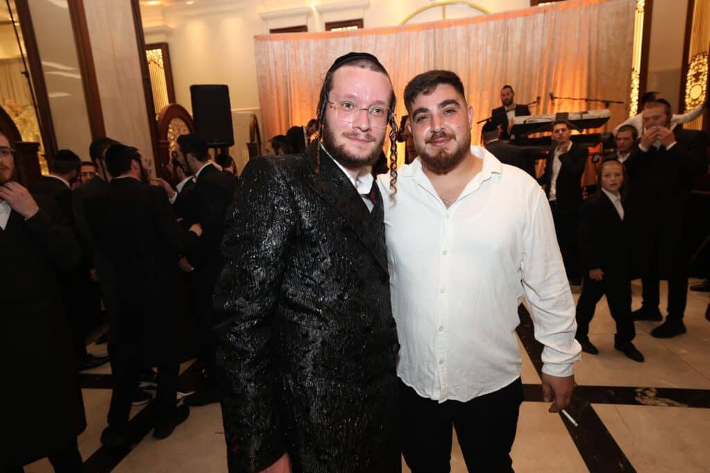 גלריה: שמחת הנישואין לאיש היח"צ ונאמן ביתו של אדמו"ר מביאלא גלריה: שמחת הנישואין לאיש היח"צ ונאמן ביתו של אדמו"ר מביאלא