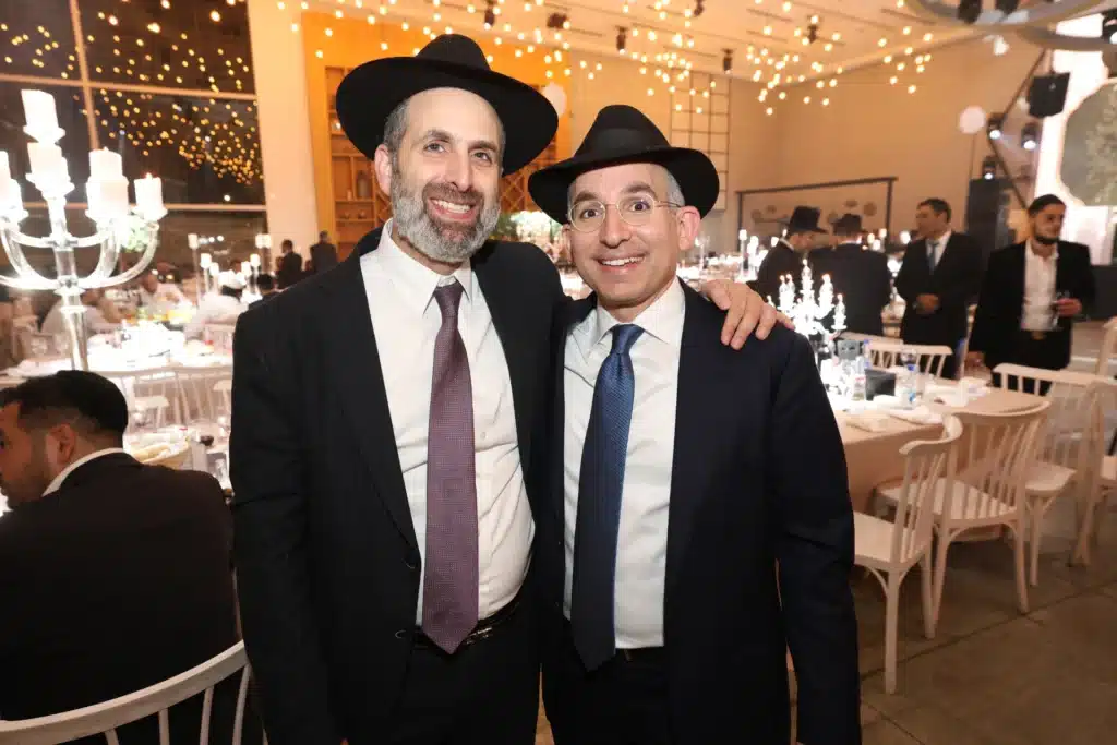 גלריה: מנכ"ל משרד הפנים חגג בר מצווה לבנו - כולם התייצבו גלריה: מנכ"ל משרד הפנים חגג בר מצווה לבנו - כולם התייצבו