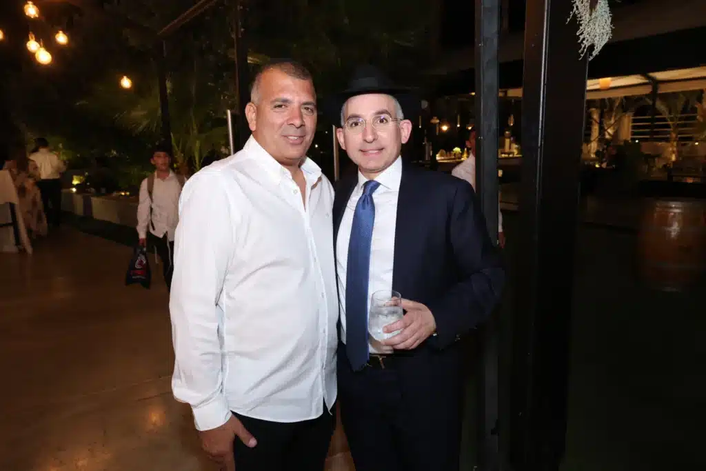 גלריה: מנכ"ל משרד הפנים חגג בר מצווה לבנו - כולם התייצבו גלריה: מנכ"ל משרד הפנים חגג בר מצווה לבנו - כולם התייצבו
