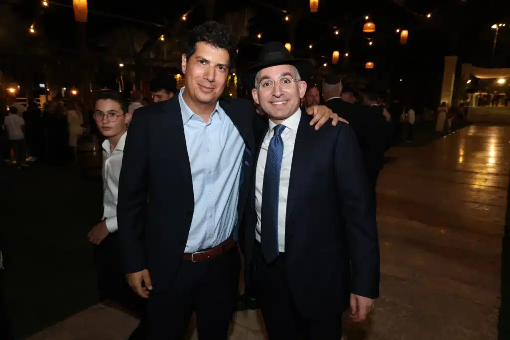 גלריה: מנכ"ל משרד הפנים חגג בר מצווה לבנו - כולם התייצבו גלריה: מנכ"ל משרד הפנים חגג בר מצווה לבנו - כולם התייצבו