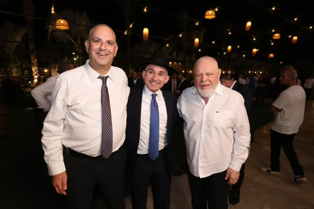 גלריה: מנכ"ל משרד הפנים חגג בר מצווה לבנו - כולם התייצבו גלריה: מנכ"ל משרד הפנים חגג בר מצווה לבנו - כולם התייצבו