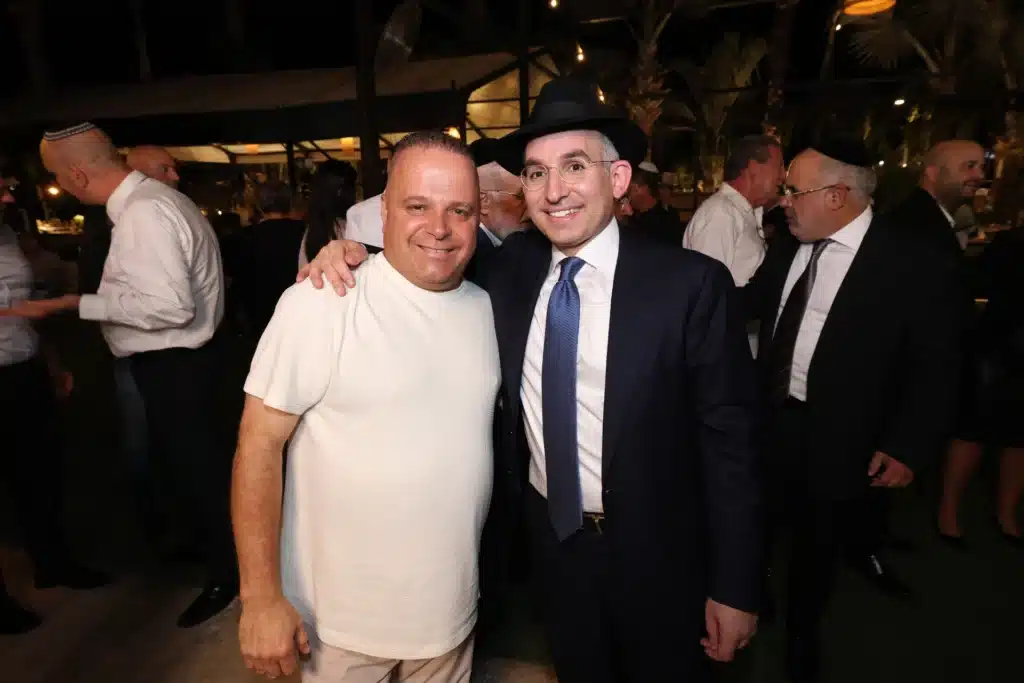 גלריה: מנכ"ל משרד הפנים חגג בר מצווה לבנו - כולם התייצבו גלריה: מנכ"ל משרד הפנים חגג בר מצווה לבנו - כולם התייצבו