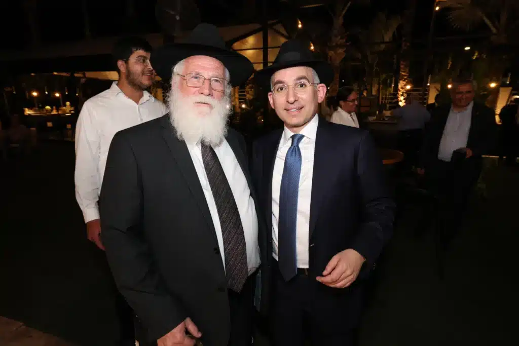 גלריה: מנכ"ל משרד הפנים חגג בר מצווה לבנו - כולם התייצבו גלריה: מנכ"ל משרד הפנים חגג בר מצווה לבנו - כולם התייצבו