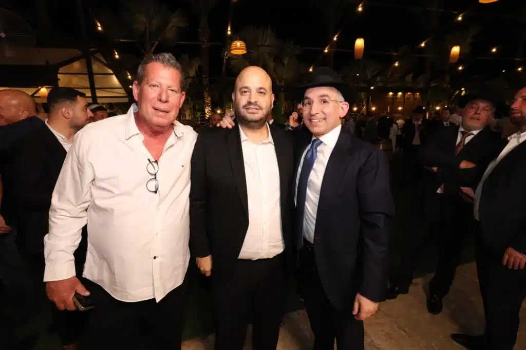 גלריה: מנכ"ל משרד הפנים חגג בר מצווה לבנו - כולם התייצבו גלריה: מנכ"ל משרד הפנים חגג בר מצווה לבנו - כולם התייצבו