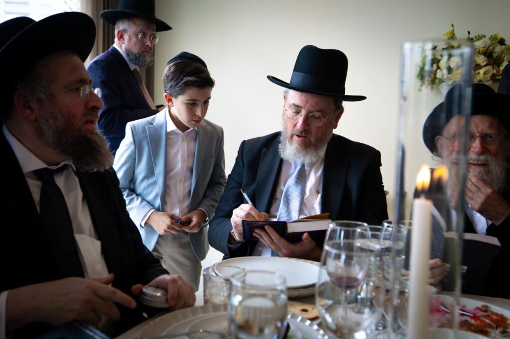 עצרת אלפים במקסיקו במהלך מסע "קרן עולם התורה" עצרת אלפים במקסיקו במהלך מסע "קרן עולם התורה"