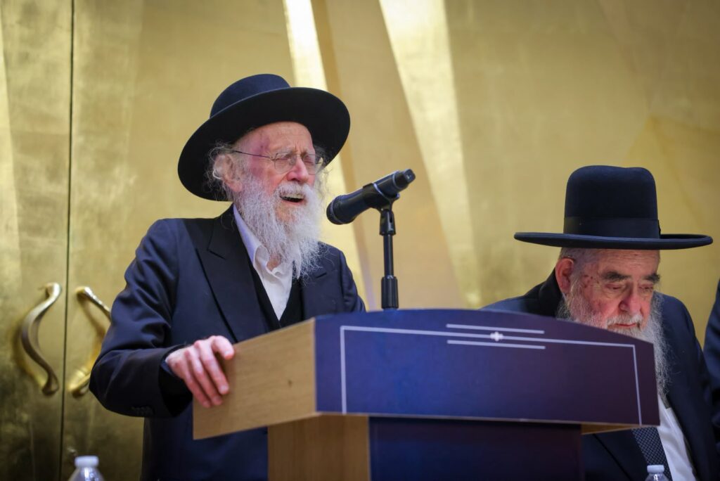 עצרת אלפים במקסיקו במהלך מסע "קרן עולם התורה" עצרת אלפים במקסיקו במהלך מסע "קרן עולם התורה"