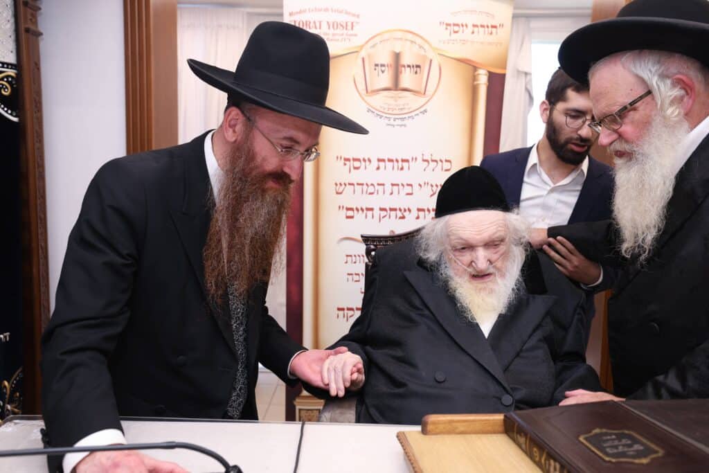 גלריה: האברכים עלו להתברך במעונם של גדולי ישראל גלריה: האברכים עלו להתברך במעונם של גדולי ישראל