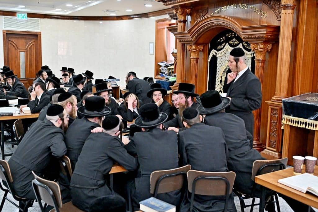 פתיחת זמן אלול בהיכלי ישיבות ויזניץ' פתיחת זמן אלול בהיכלי ישיבות ויזניץ'