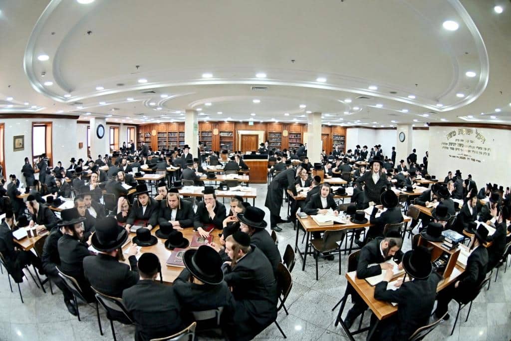 פתיחת זמן אלול בהיכלי ישיבות ויזניץ' פתיחת זמן אלול בהיכלי ישיבות ויזניץ'