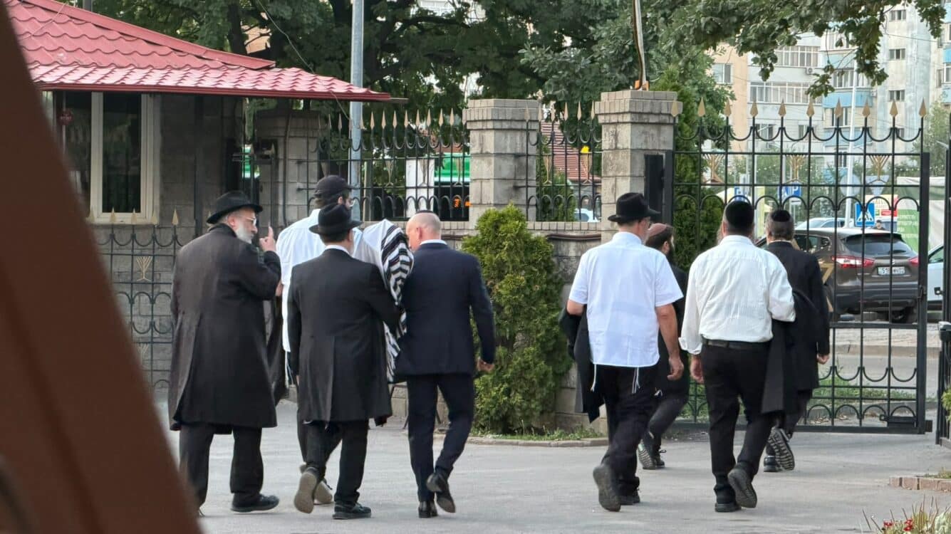 אלפים נוהרים לקזחסטן לרגל הילולת אבי הרבי מליובאוויטש