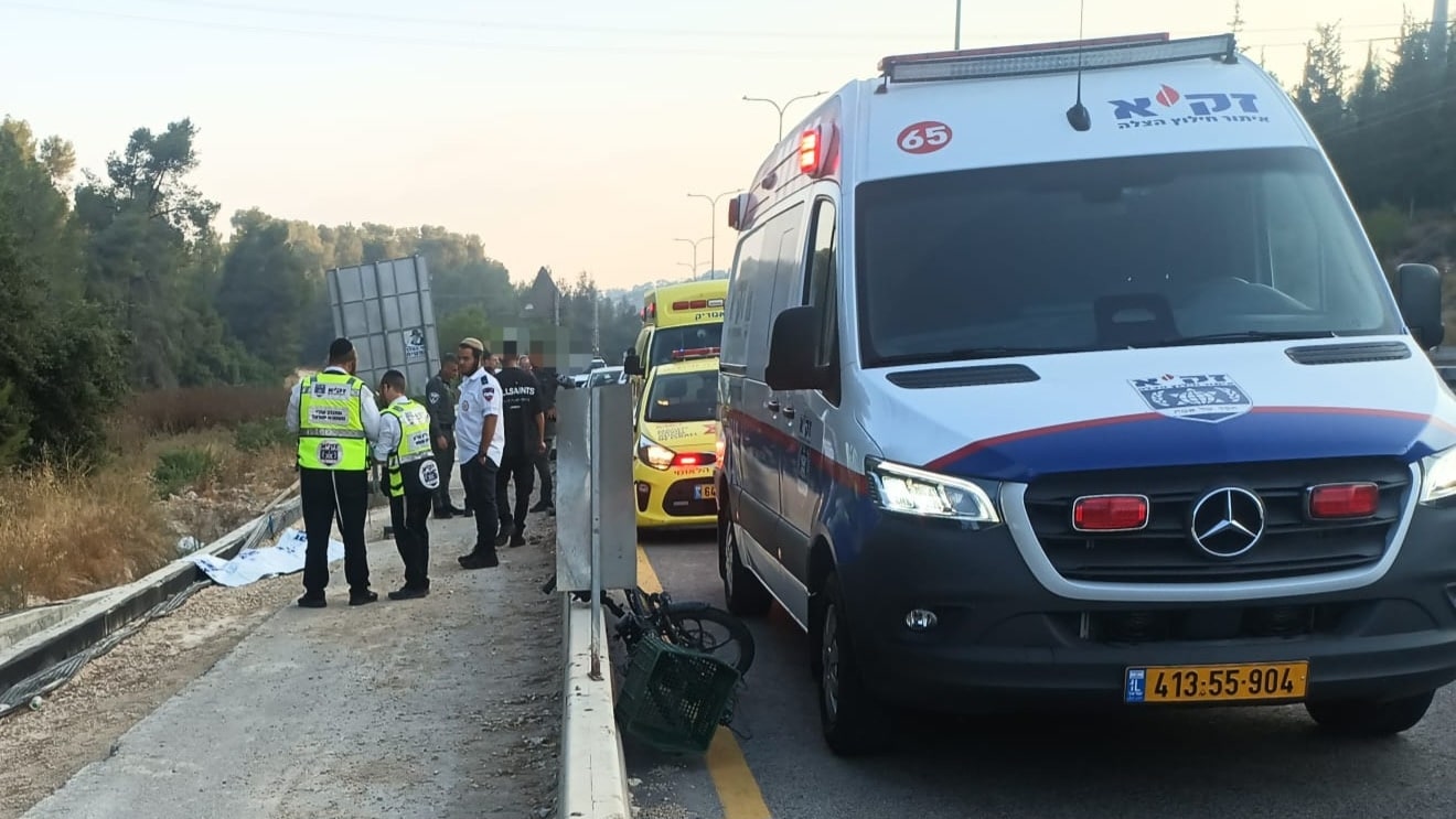 טרגדיה סמוך לבית שמש: רוכב אופניים נהרג מפגיעת רכב