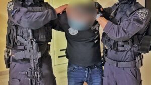 פשיטה לילית בדהרייה: אקדח ותחמושת אותרו בבית מגורים