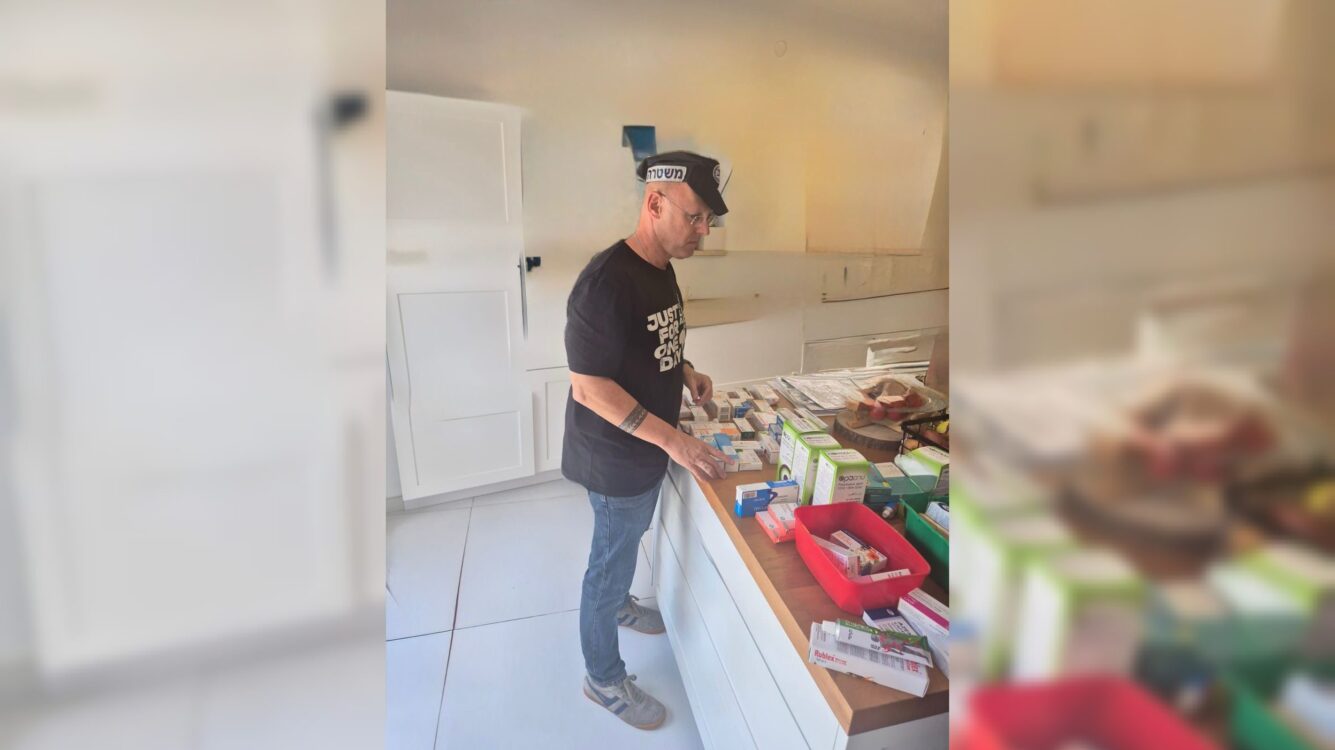 רוקחים מבסיס גלילות חשודים שגנבו תרופות לחיילים וסחרו בהן