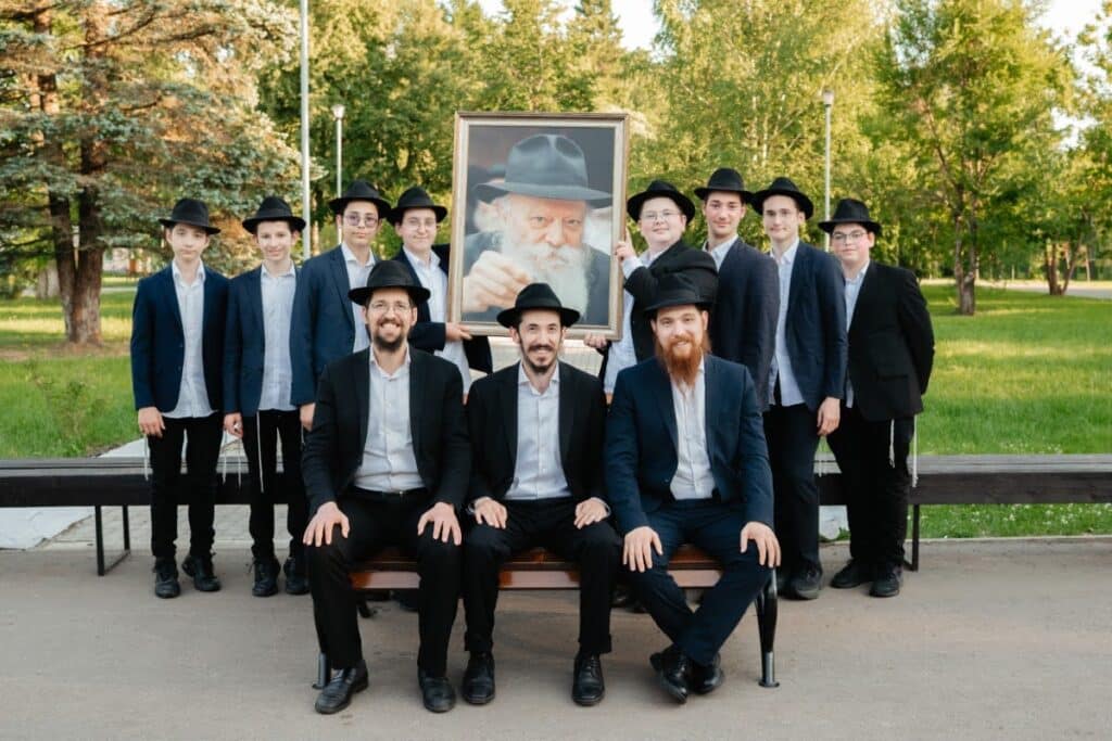 מעמד מרומם לרגל סיום שנת הלימודים בישיבה לצעירים במוסקבה מעמד מרומם לרגל סיום שנת הלימודים בישיבה לצעירים במוסקבה