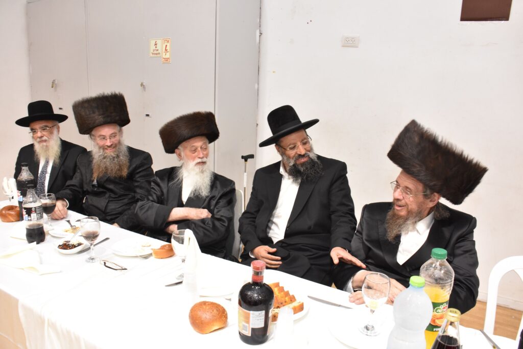 שמחת השבע ברכות לנכדת הגאון הגדול רבי משה נחשוני שליט"א שמחת השבע ברכות לנכדת הגאון הגדול רבי משה נחשוני שליט"א