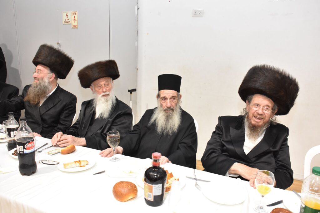 שמחת השבע ברכות לנכדת הגאון הגדול רבי משה נחשוני שליט"א שמחת השבע ברכות לנכדת הגאון הגדול רבי משה נחשוני שליט"א