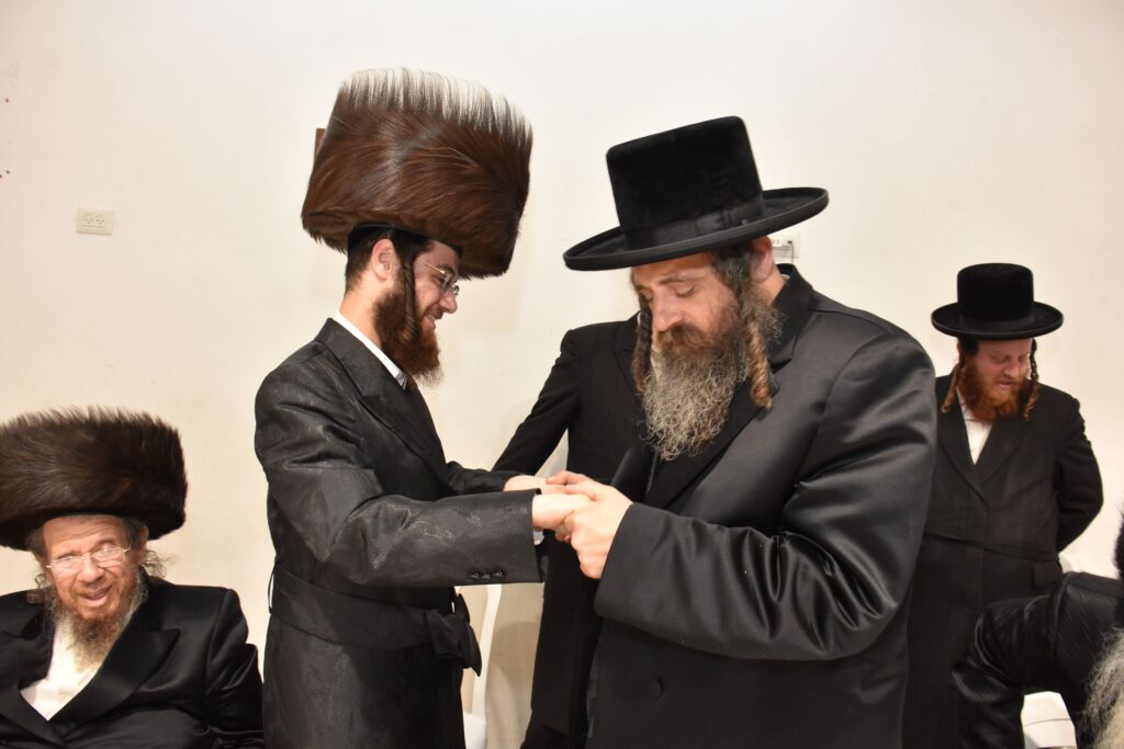 שמחת השבע ברכות לנכדת הגאון הגדול רבי משה נחשוני שליט"א שמחת השבע ברכות לנכדת הגאון הגדול רבי משה נחשוני שליט"א