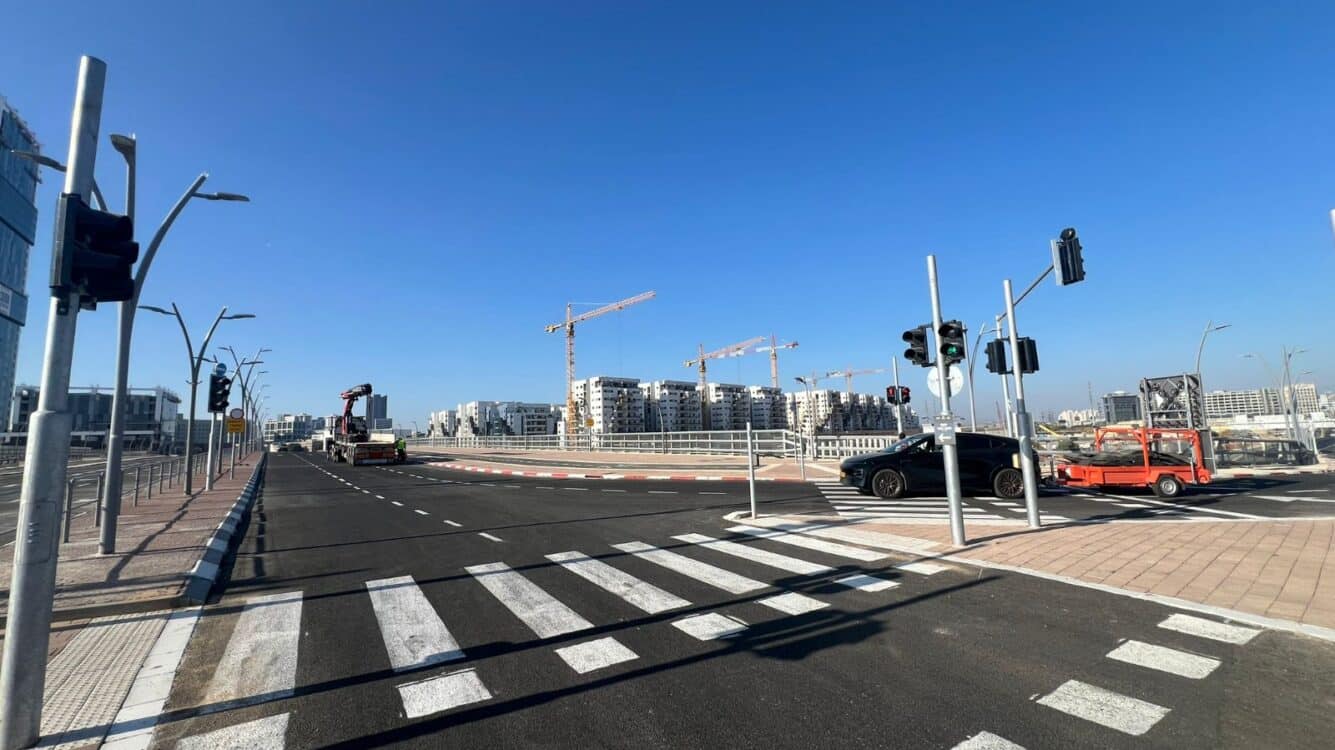 המכולות, המשאית והעימות בשבת: הקרב על מתחם הסופרים