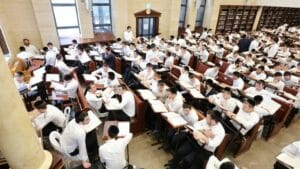 פתיחת זמן אלול בישיבת שערי שמועות בראשות הגאון רבי אריה שפירא שליט"א
