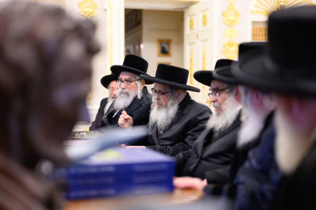 בבית הלבן: המפגש החריג של האדמו"רים עם טראמפ בבית הלבן: המפגש החריג של האדמו"רים עם טראמפ