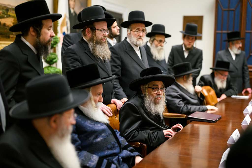 בבית הלבן: המפגש החריג של האדמו"רים עם טראמפ בבית הלבן: המפגש החריג של האדמו"רים עם טראמפ