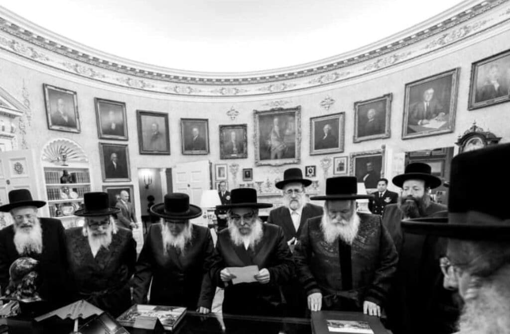 בבית הלבן: המפגש החריג של האדמו"רים עם טראמפ בבית הלבן: המפגש החריג של האדמו"רים עם טראמפ