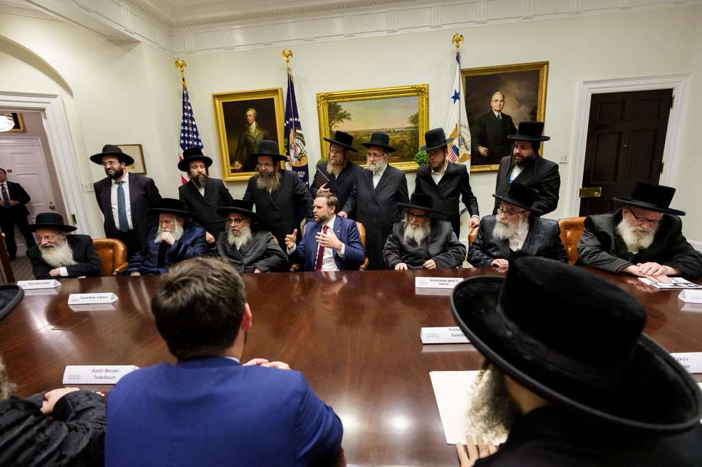 בבית הלבן: המפגש החריג של האדמו"רים עם טראמפ בבית הלבן: המפגש החריג של האדמו"רים עם טראמפ