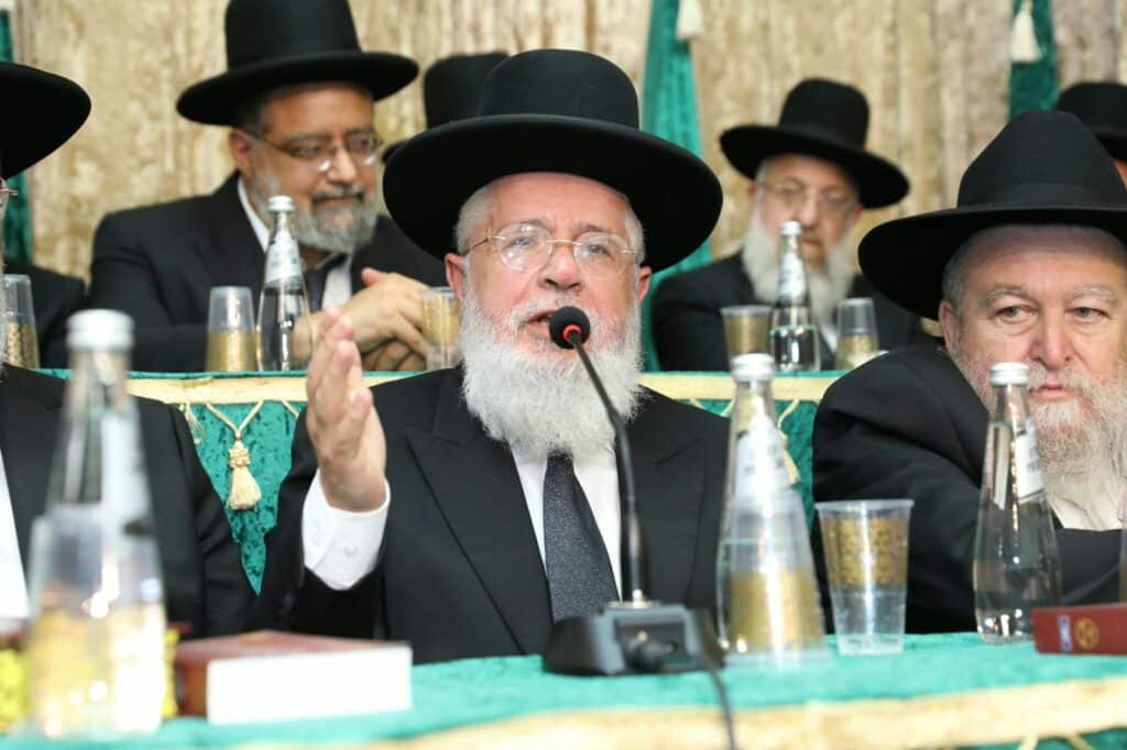 בשיעור ביזדים: המונים הקבילו את פני הראשון לציון הגר"י יוסף בשיעור ביזדים: המונים הקבילו את פני הראשון לציון הגר"י יוסף
