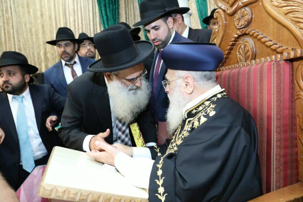 בשיעור ביזדים: המונים הקבילו את פני הראשון לציון הגר"י יוסף בשיעור ביזדים: המונים הקבילו את פני הראשון לציון הגר"י יוסף