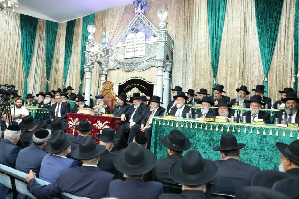 בשיעור ביזדים: המונים הקבילו את פני הראשון לציון הגר"י יוסף בשיעור ביזדים: המונים הקבילו את פני הראשון לציון הגר"י יוסף