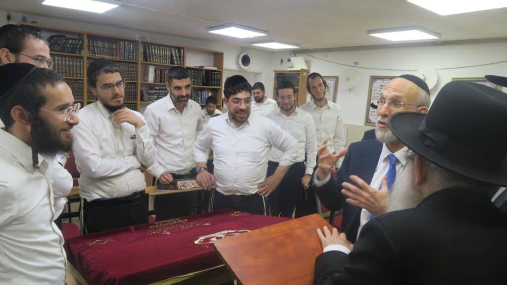 הגר"ש שטיינמן בביקור מיוחד בקהילת האברכים בעיר הצפונית הגר"ש שטיינמן בביקור מיוחד בקהילת האברכים בעיר הצפונית
