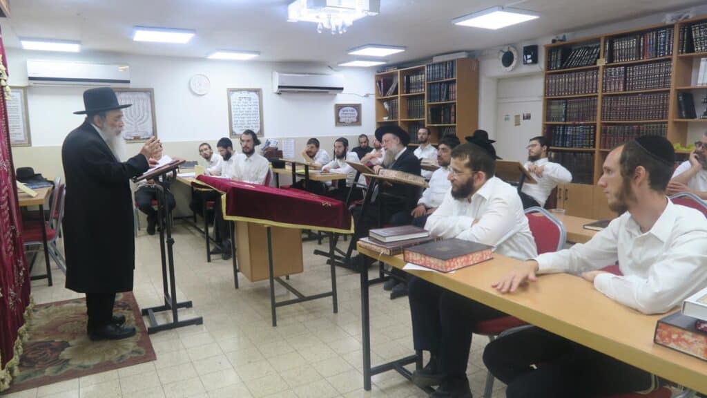 הגר"ש שטיינמן בביקור מיוחד בקהילת האברכים בעיר הצפונית הגר"ש שטיינמן בביקור מיוחד בקהילת האברכים בעיר הצפונית