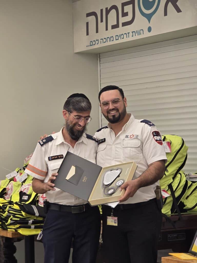 25 חובשים חדשים מצטרפים למערך מצילי החיים של מד"א-הצלה דרום, מד"א אשדוד ומרחב לכיש 25 חובשים חדשים מצטרפים למערך מצילי החיים של מד"א-הצלה דרום, מד"א אשדוד ומרחב לכיש