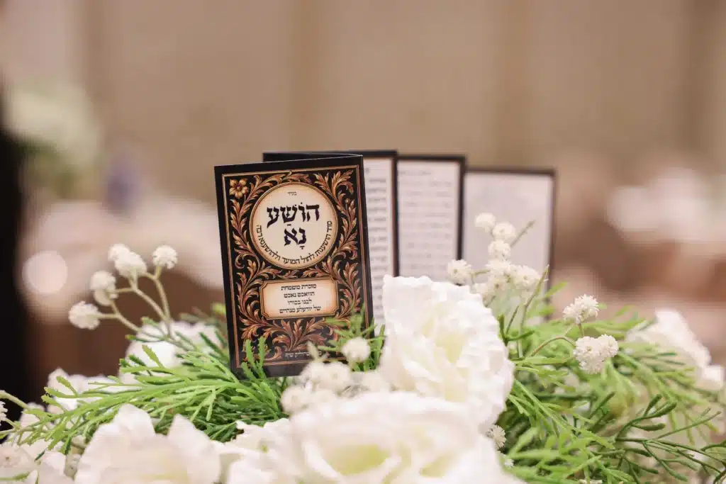 כך חגגה תעשיית המוזיקה החסידית את ה'וואך נאכט' בערב החג כך חגגה תעשיית המוזיקה החסידית את ה'וואך נאכט' בערב החג