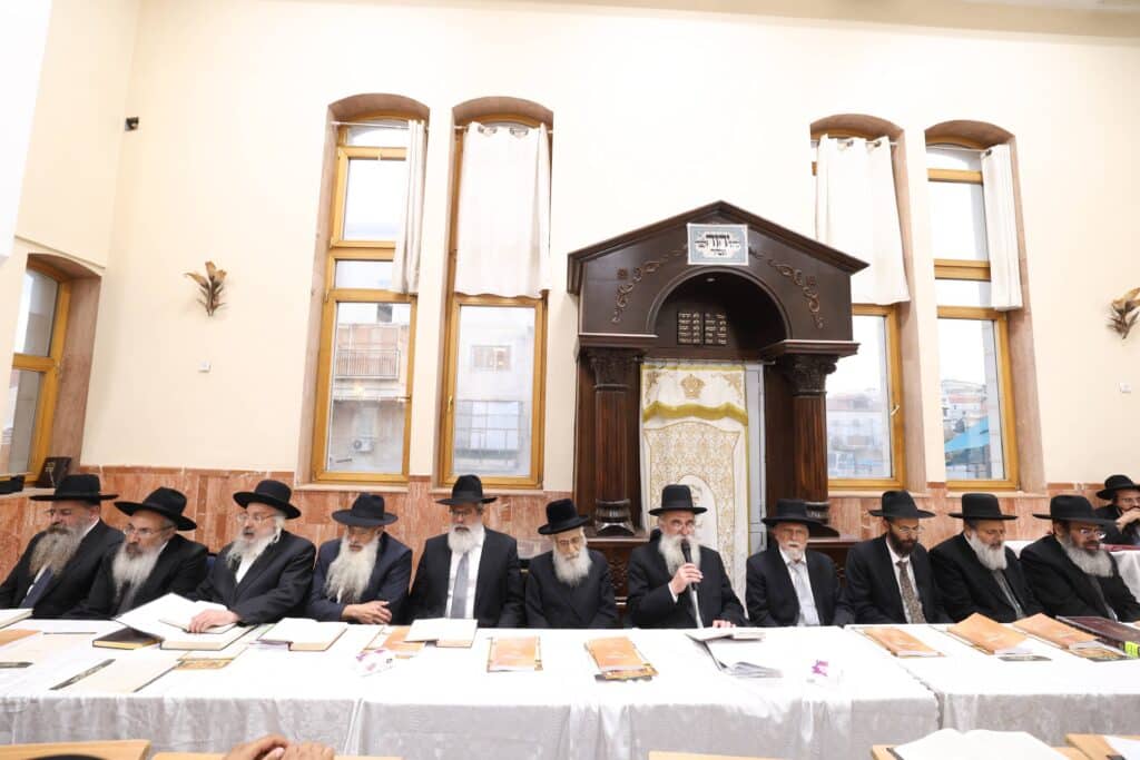 עם חלוקת מלגות: מעמד הקבלת פני רבו האדיר של ארגון "מסורת" עם חלוקת מלגות: מעמד הקבלת פני רבו האדיר של ארגון "מסורת"