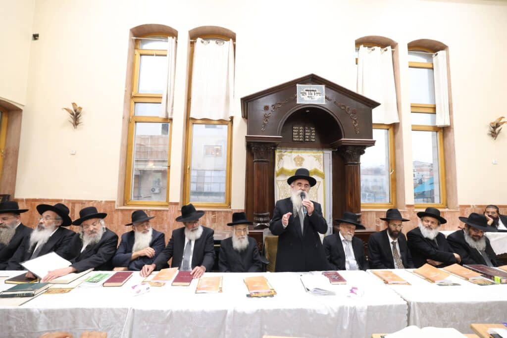 עם חלוקת מלגות: מעמד הקבלת פני רבו האדיר של ארגון "מסורת" עם חלוקת מלגות: מעמד הקבלת פני רבו האדיר של ארגון "מסורת"