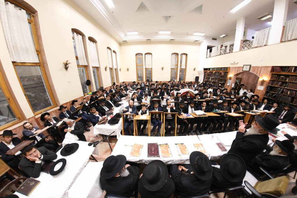 עם חלוקת מלגות: מעמד הקבלת פני רבו האדיר של ארגון "מסורת" עם חלוקת מלגות: מעמד הקבלת פני רבו האדיר של ארגון "מסורת"