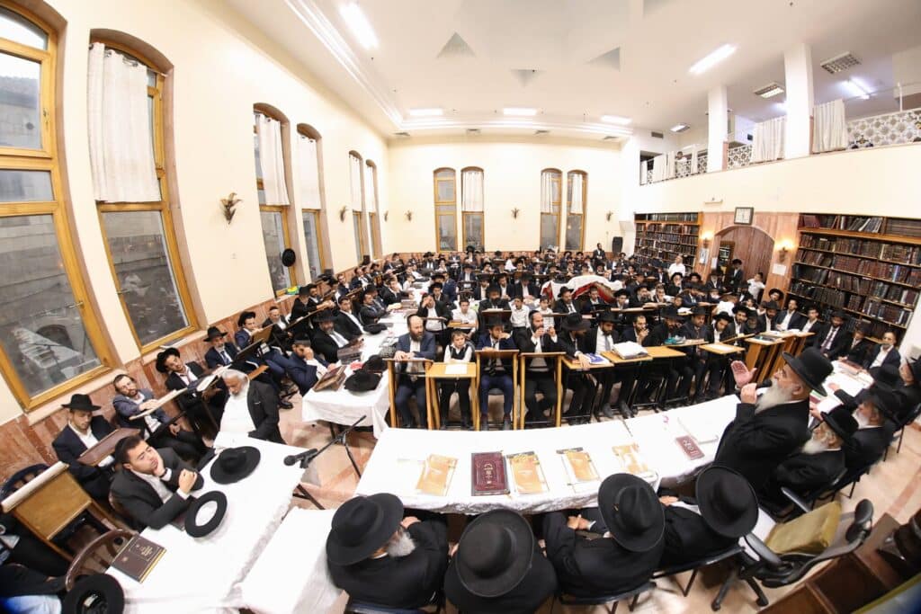 עם חלוקת מלגות: מעמד הקבלת פני רבו האדיר של ארגון "מסורת" עם חלוקת מלגות: מעמד הקבלת פני רבו האדיר של ארגון "מסורת"