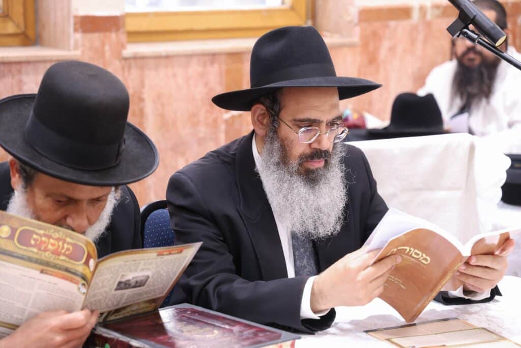 עם חלוקת מלגות: מעמד הקבלת פני רבו האדיר של ארגון "מסורת" עם חלוקת מלגות: מעמד הקבלת פני רבו האדיר של ארגון "מסורת"