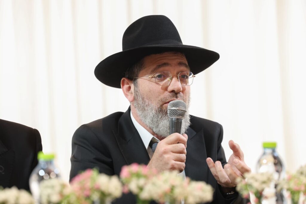 מעל מאה בחורים: גלריה ממעמד הסיומים בקהילת מסילת ישרים מעל מאה בחורים: גלריה ממעמד הסיומים בקהילת מסילת ישרים