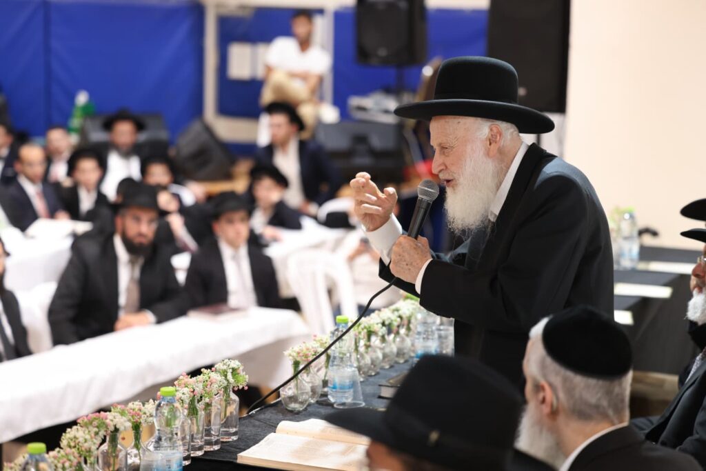 מעל מאה בחורים: גלריה ממעמד הסיומים בקהילת מסילת ישרים מעל מאה בחורים: גלריה ממעמד הסיומים בקהילת מסילת ישרים