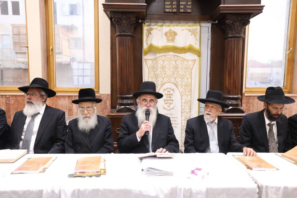 עם חלוקת מלגות: מעמד הקבלת פני רבו האדיר של ארגון "מסורת" עם חלוקת מלגות: מעמד הקבלת פני רבו האדיר של ארגון "מסורת"