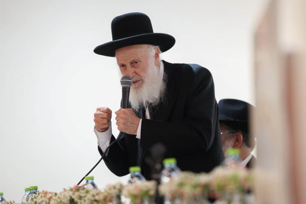 מעל מאה בחורים: גלריה ממעמד הסיומים בקהילת מסילת ישרים מעל מאה בחורים: גלריה ממעמד הסיומים בקהילת מסילת ישרים