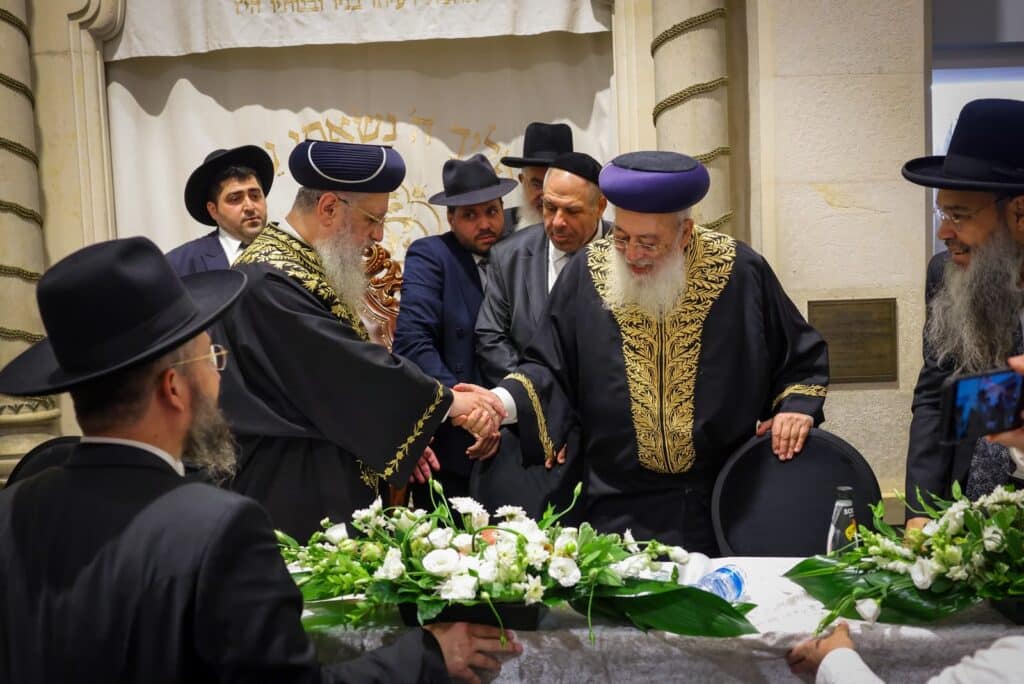 מאות רבנים ודיינים התכנסו למעמד 'הקבלת פני רבו' לראשון לציון מאות רבנים ודיינים התכנסו למעמד 'הקבלת פני רבו' לראשון לציון