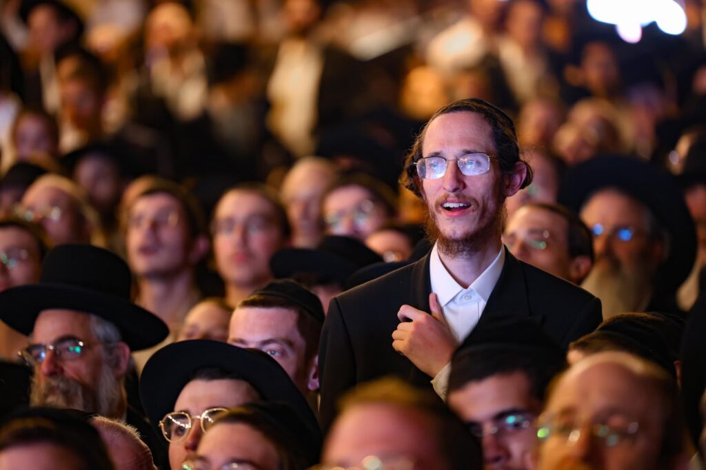 גלריה: מעמד הריתחא דאורייתא בסוכת מרן הגר"ד לנדו גלריה: מעמד הריתחא דאורייתא בסוכת מרן הגר"ד לנדו