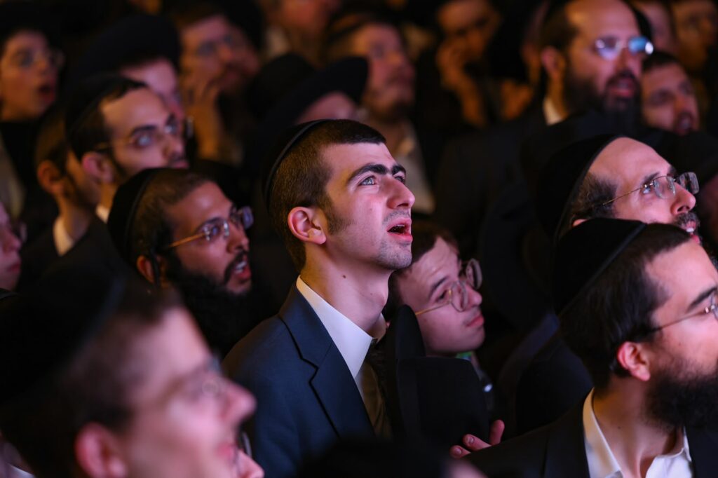 גלריה: מעמד הריתחא דאורייתא בסוכת מרן הגר"ד לנדו גלריה: מעמד הריתחא דאורייתא בסוכת מרן הגר"ד לנדו