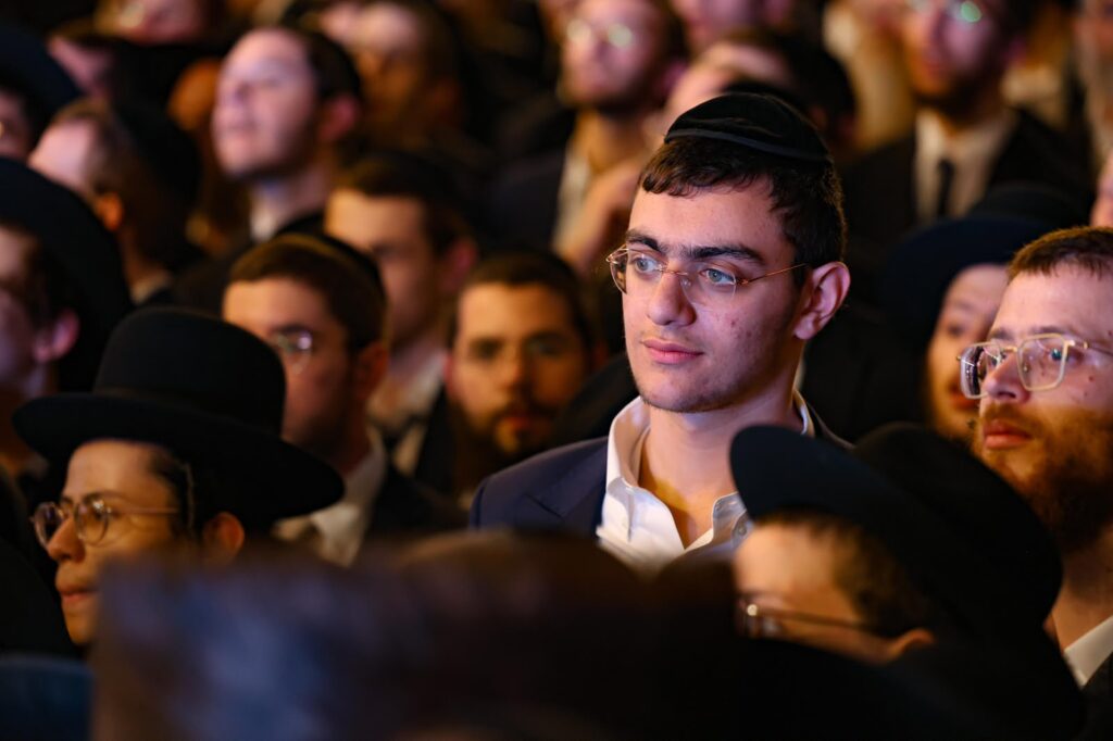 גלריה: מעמד הריתחא דאורייתא בסוכת מרן הגר"ד לנדו גלריה: מעמד הריתחא דאורייתא בסוכת מרן הגר"ד לנדו