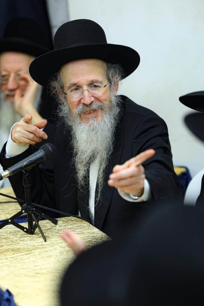 גלריה: מעמד הריתחא דאורייתא בסוכת מרן הגר"ד לנדו גלריה: מעמד הריתחא דאורייתא בסוכת מרן הגר"ד לנדו